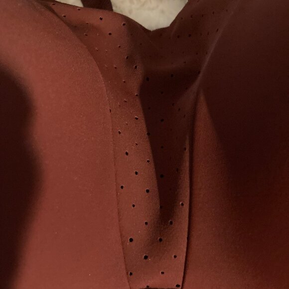 Lululemon Plum Color Run Time Bra Size 36E - Picture 2 of 4